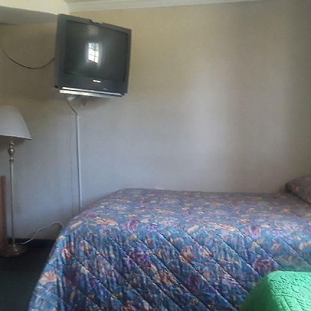 ساندسكاي Maples Motel المظهر الخارجي الصورة
